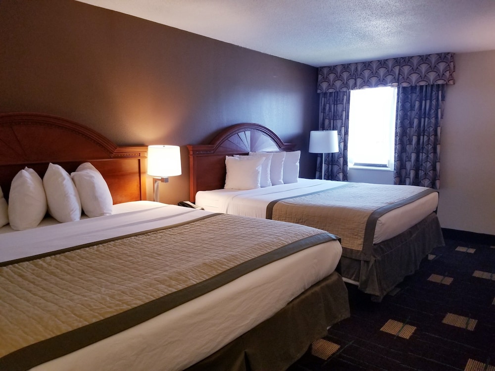 Room, Multiple Beds, Non Smoking - Photo 3