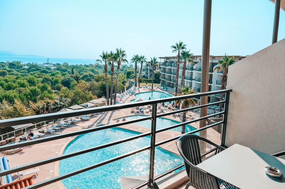 Exclusive Twin Room, Sea View - Photo 9