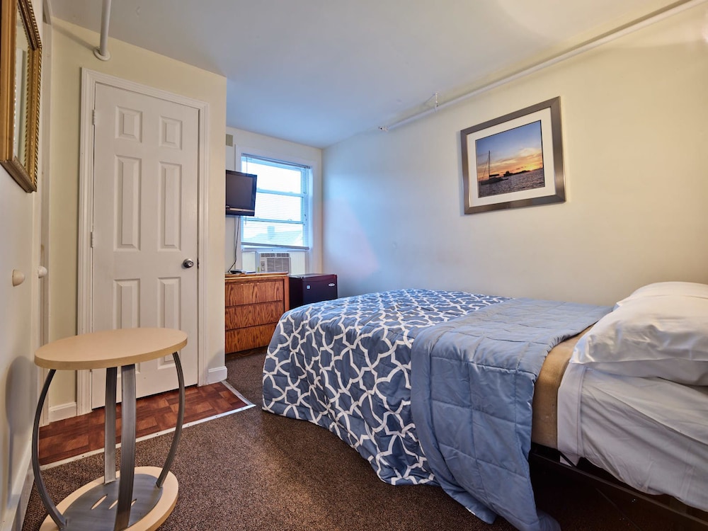Economy Room, Small (no view, no balcony) photo 1