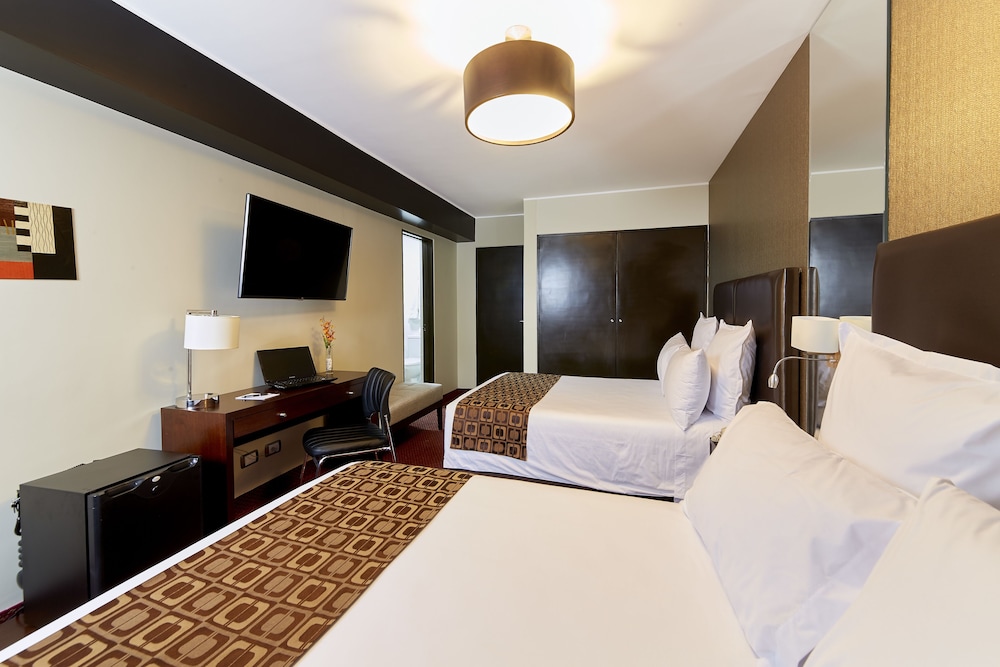 Superior Double Room, 2 Twin Beds - Photo 9