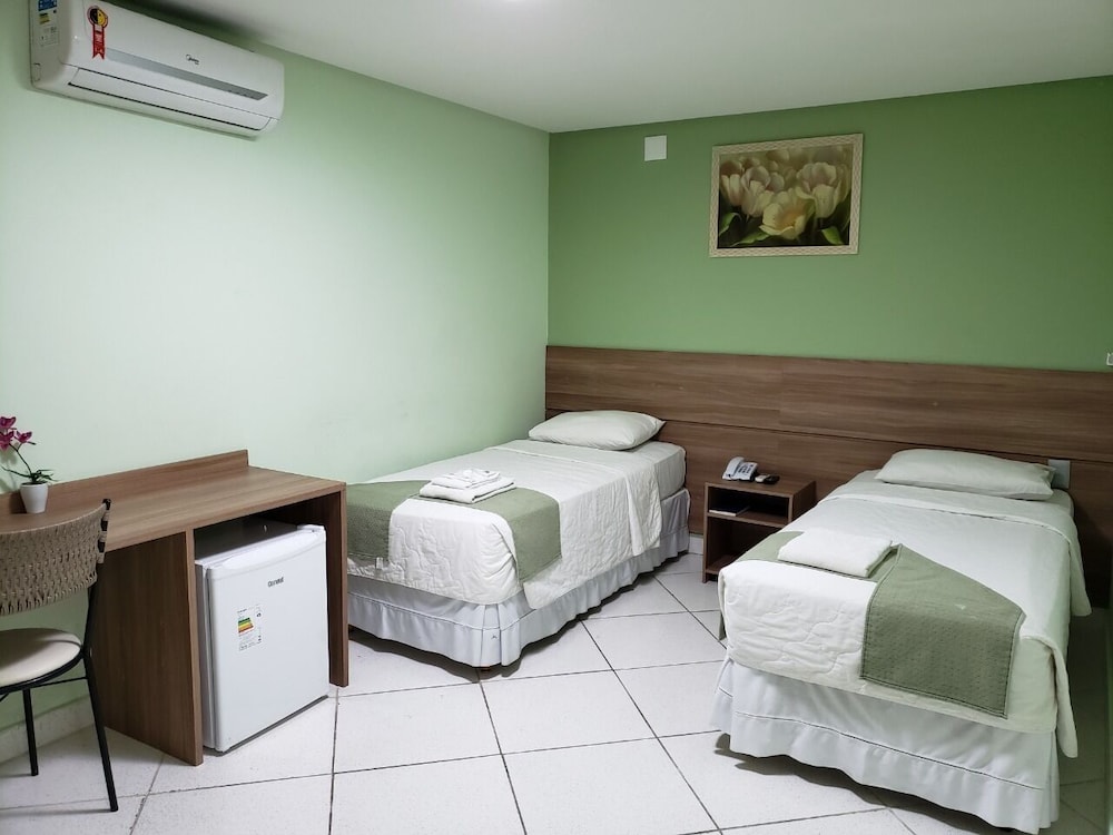 Standard Twin Room - Photo 2