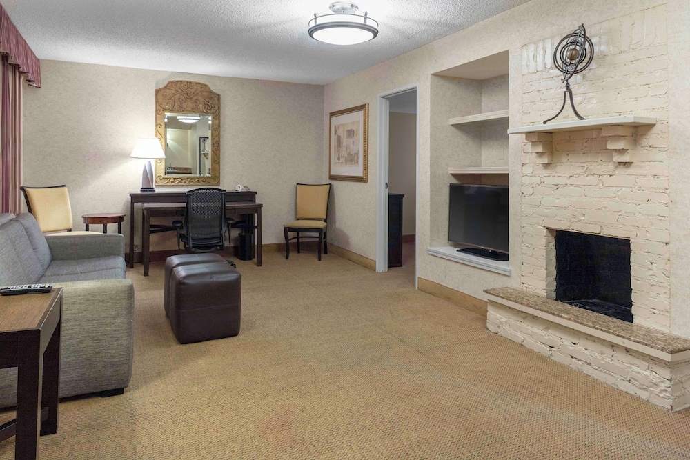 Embassy Suites by Hilton Kansas City Plaza, Zdjęcie 5