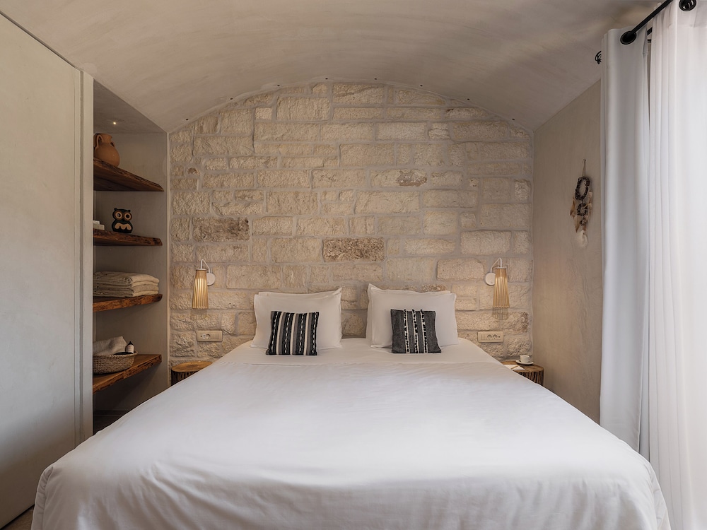 Standard Double Room, Terrace, Ground Floor (Reverence) photo 2