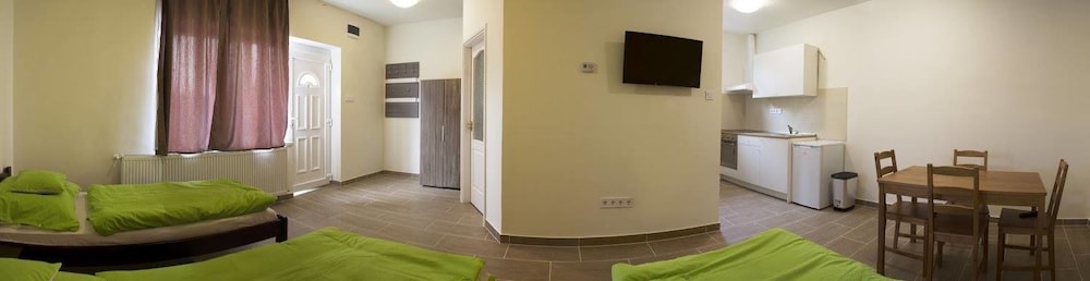 Standard Quadruple Room photo 1