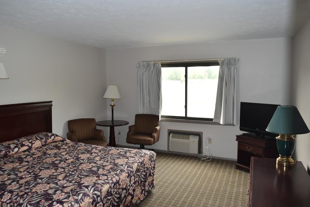 Room, 1 King Bed, Non Smoking photo 2