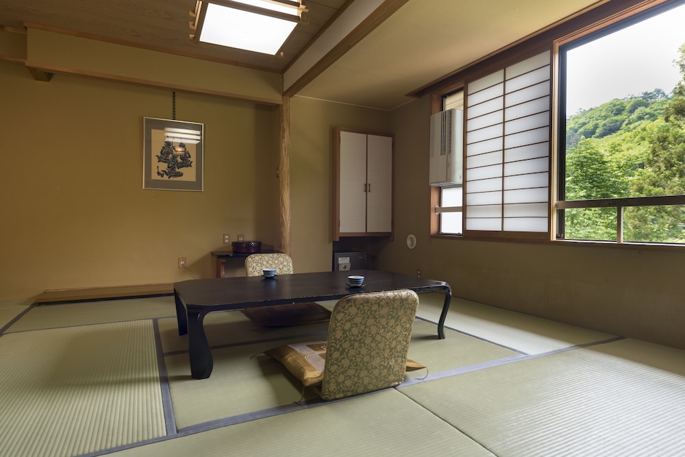 Standard Japanese Style Room photo 1