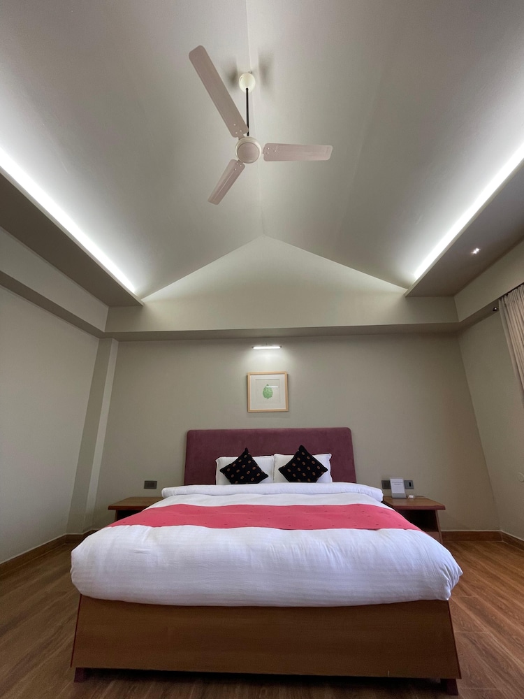 Premium Double Room, Balcony, Pool View
