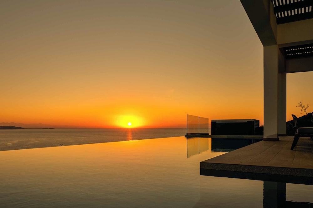 Villa (4 Bedrooms)
