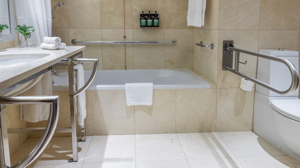 Standard Room, 2 Twin Beds, Accessible - Photo 14
