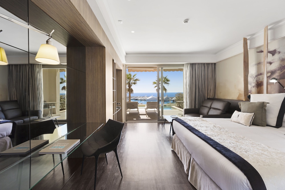 Superior Double Room, Private Pool, Sea View (swim up)