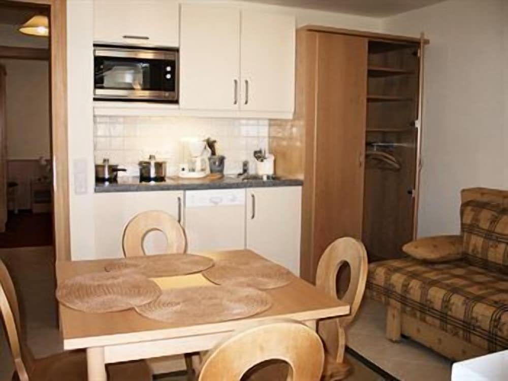 Apartment, 1 Bedroom, Balcony, Mountain View photo 3