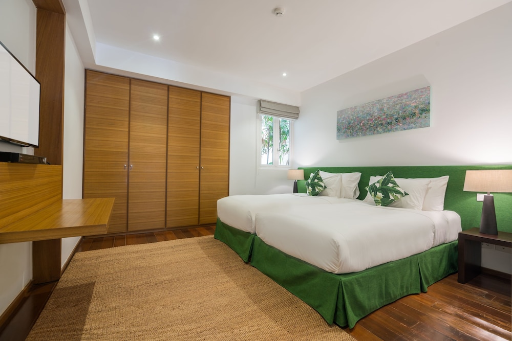 Two Bedroom Pool Residence - Photo 7