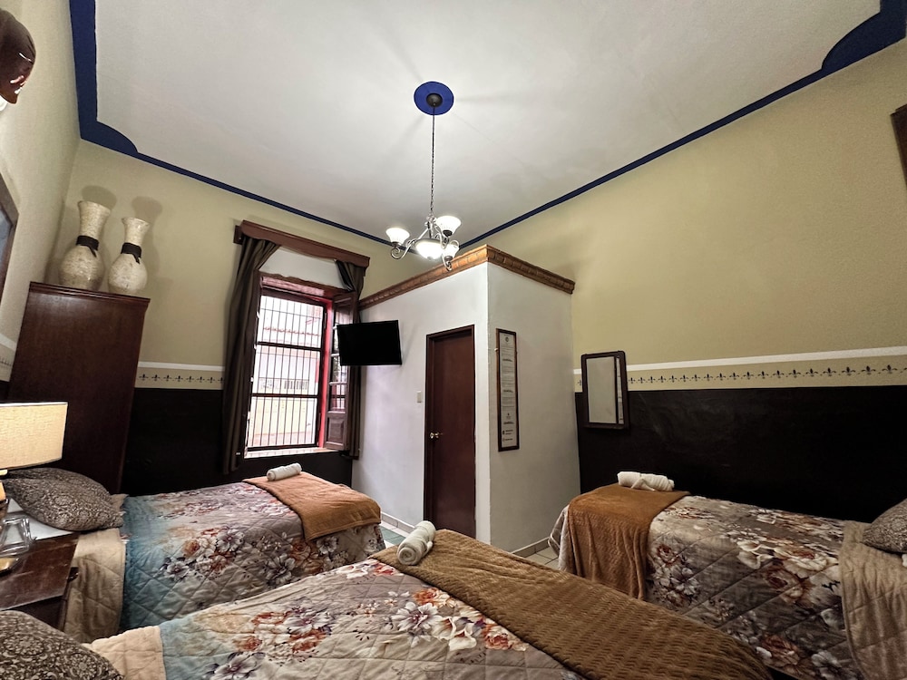 Classic Triple Room - Photo 6