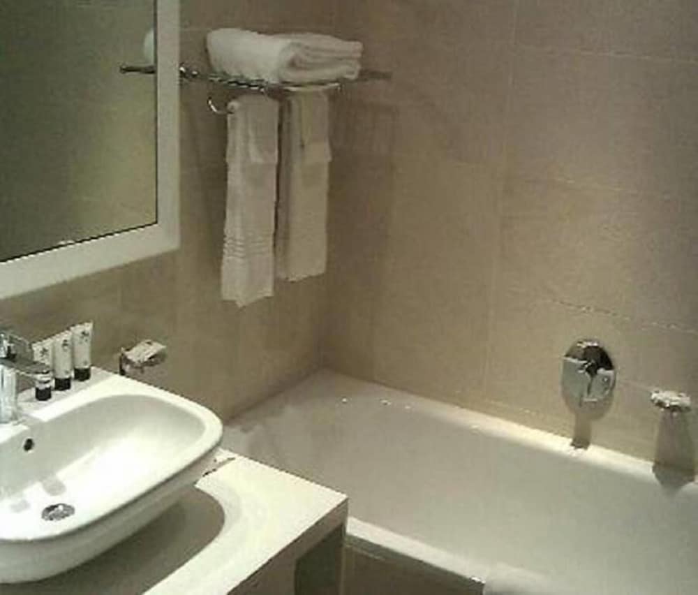 Executive Room - Photo 2