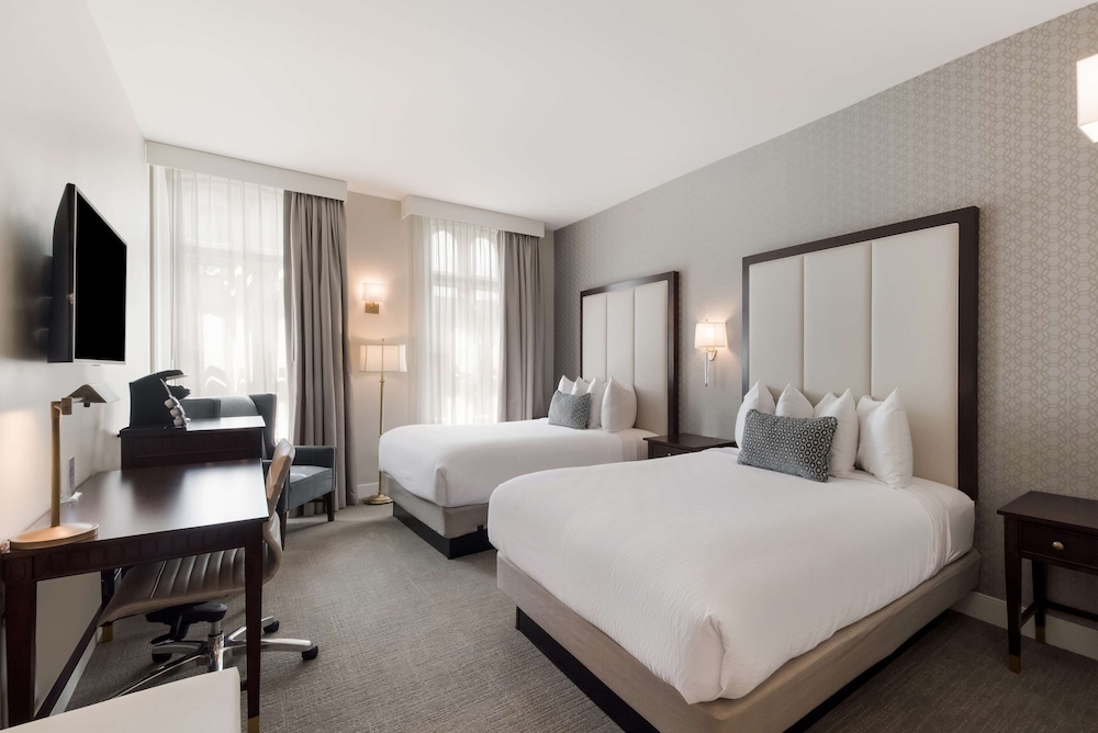 Standard Room, 2 Queen Beds, Non Smoking (Walk-in Shower)
