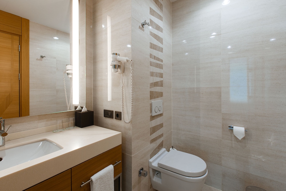 Standard Room, 2 Twin Beds, Smoking, City View