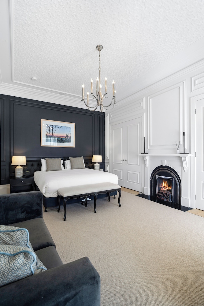Deluxe House