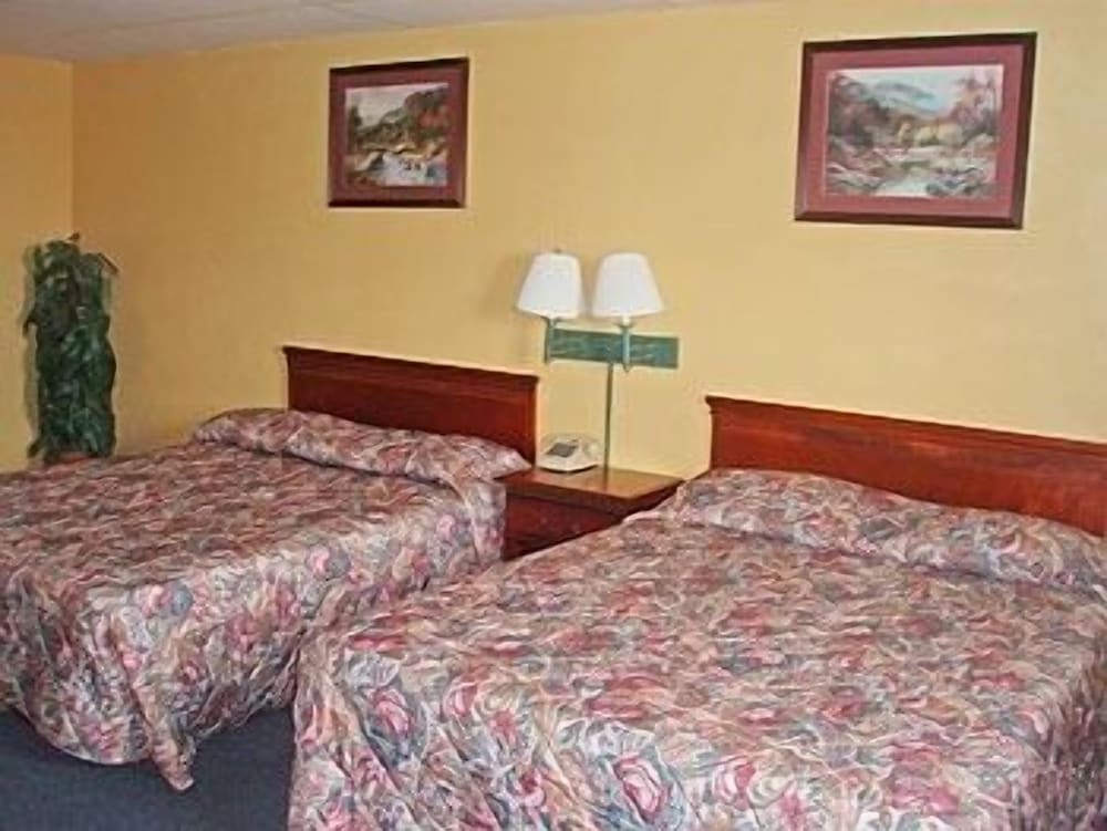 Room, 2 Queen Beds, Non Smoking photo 2
