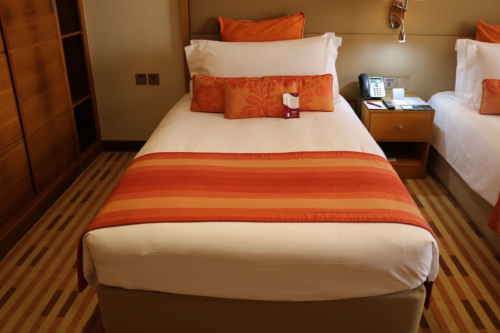 Standard Room, 2 Twin Beds, Balcony - Photo 12