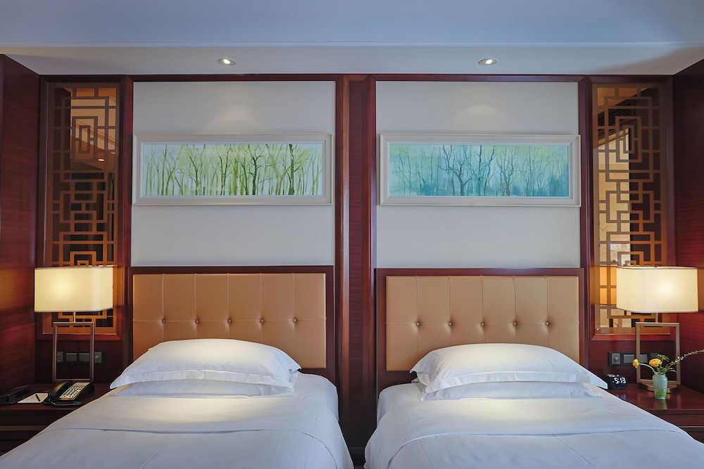 Twin Room with Lake View photo 2