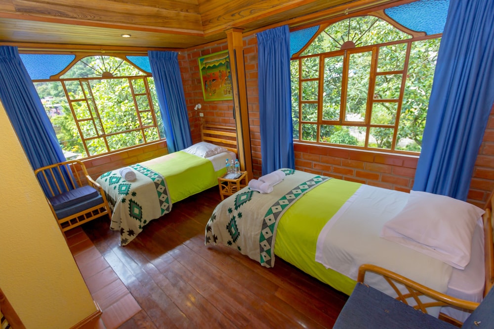 Standard Twin Room, 2 Twin Beds photo 3