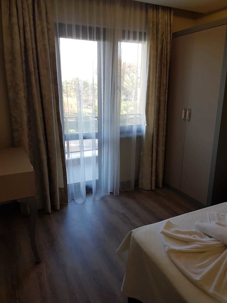 Apartment, 1 Bedroom, Park View photo 2