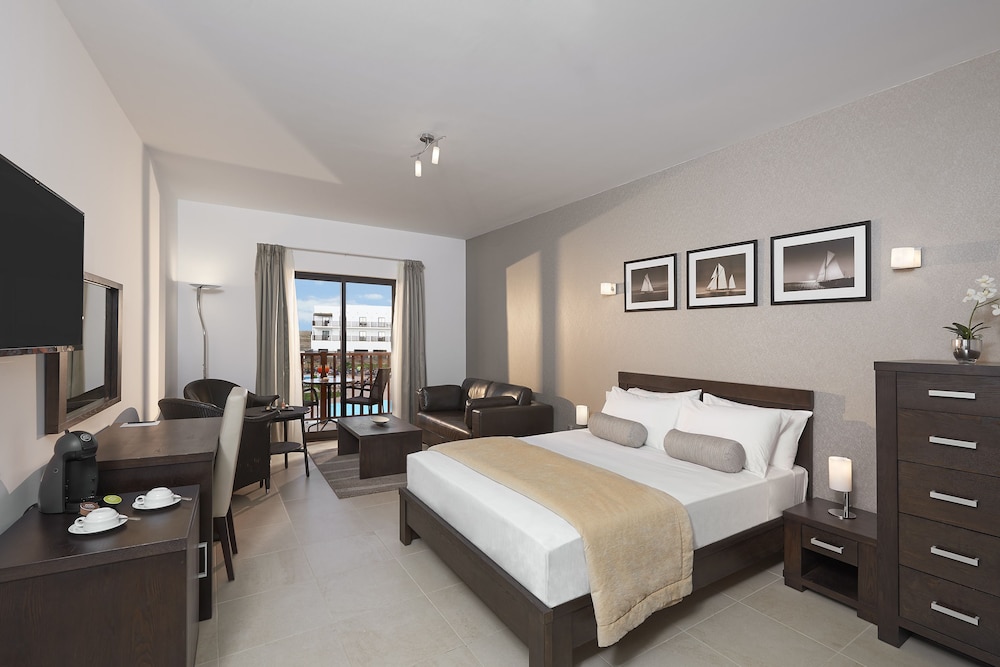 The Level, Deluxe Room