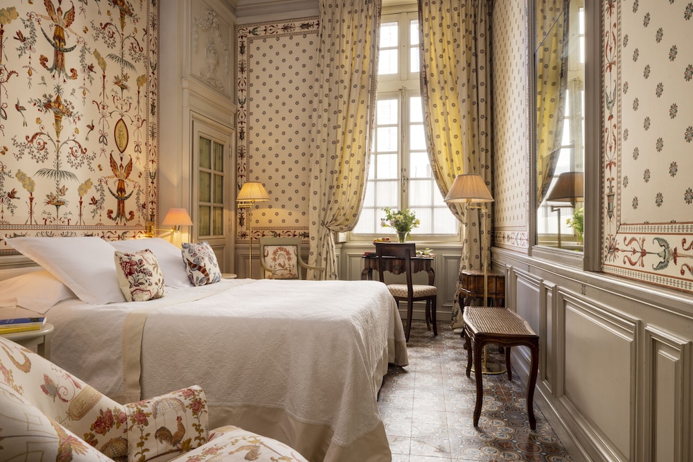 Deluxe Room - Photo 1