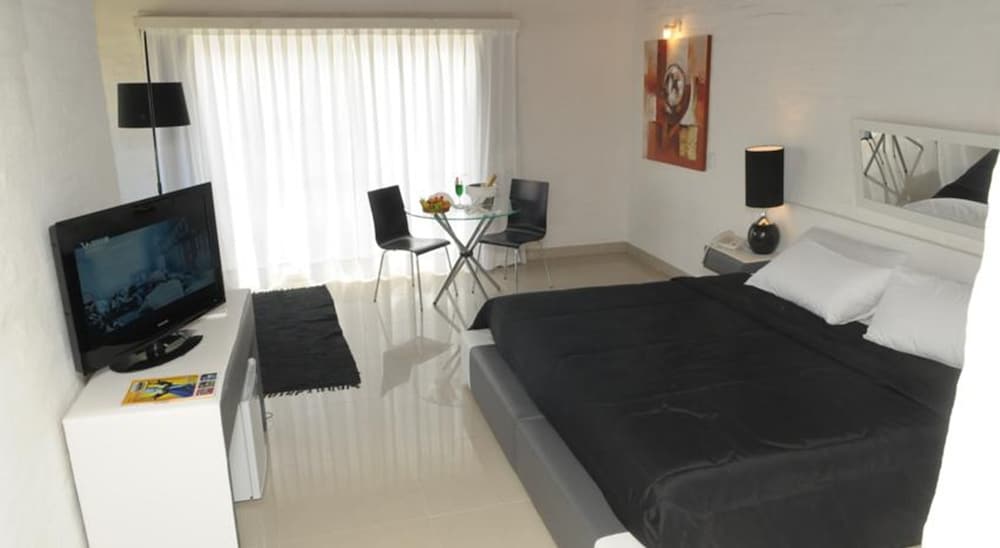Standard Double Room, 1 King Bed, Non Smoking photo 2