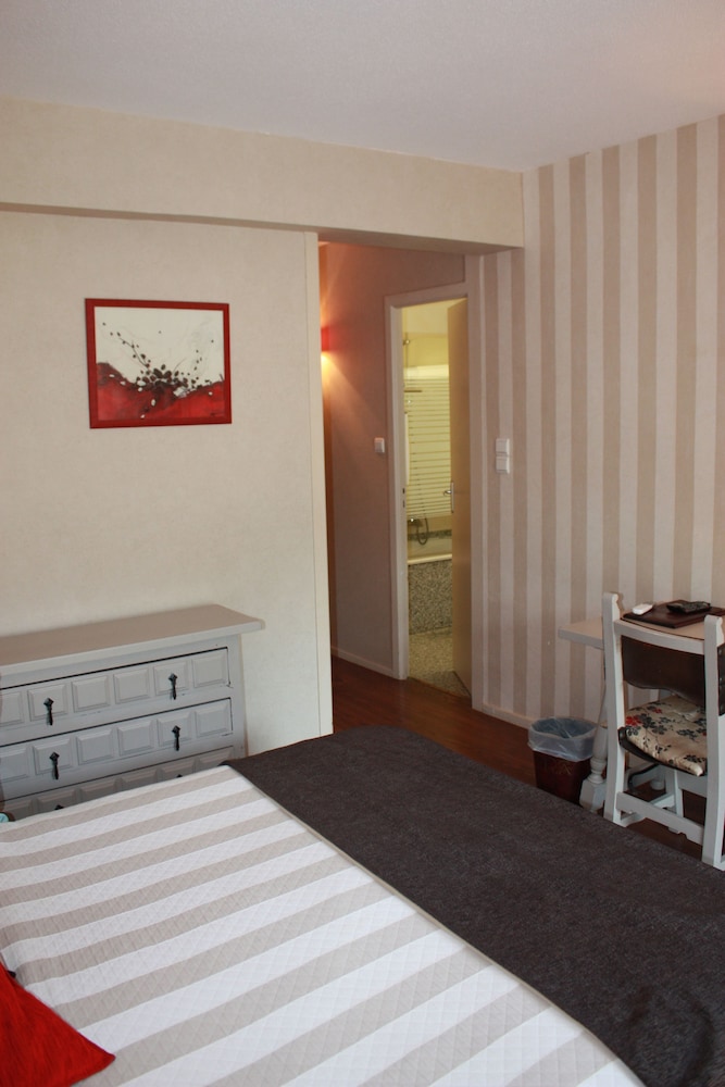 Comfort Room, Balcony, River View (South), photo 6