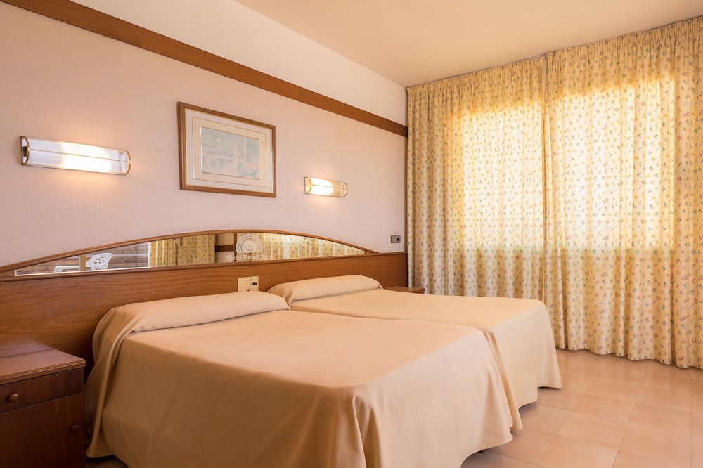 Twin Room (2 adults) - Photo 1