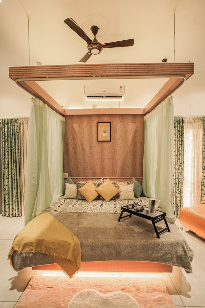 Deluxe Double Room, Patio, Garden View photo 2
