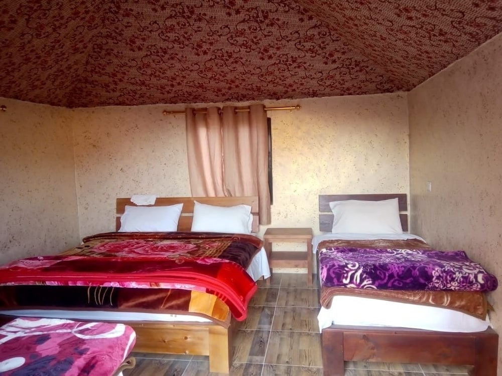 Comfort Suite photo 1