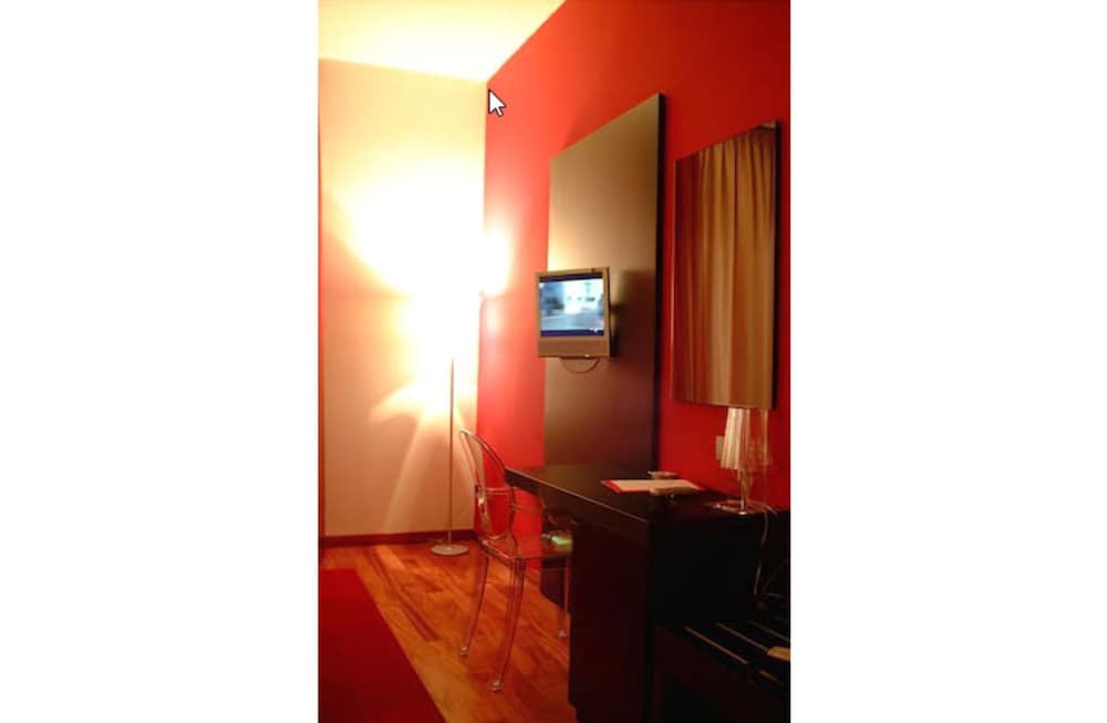 Family Room - Photo 4