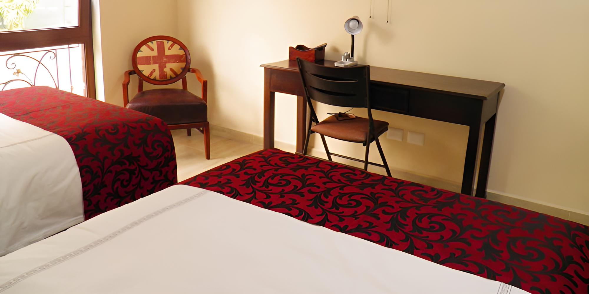 Basic Double Room, 2 Queen Beds, Non Smoking photo 3