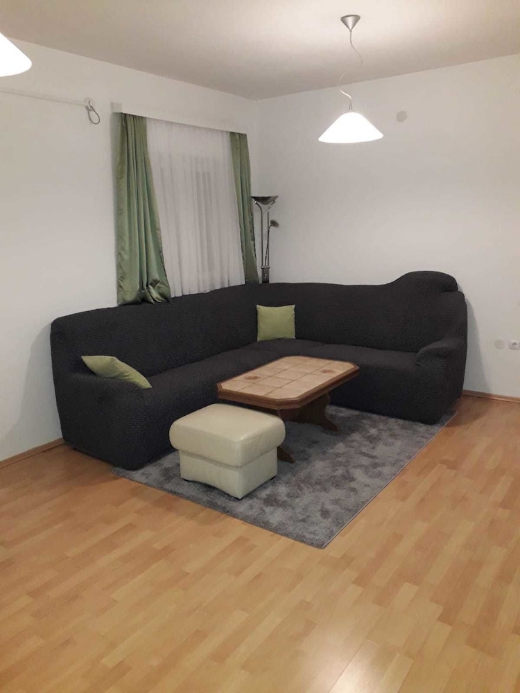 Apartment (A4+1 No.3)