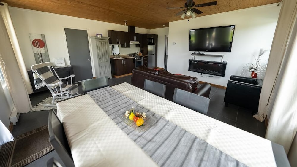 Junior Chalet, 1 Bedroom, Beach View photo 2