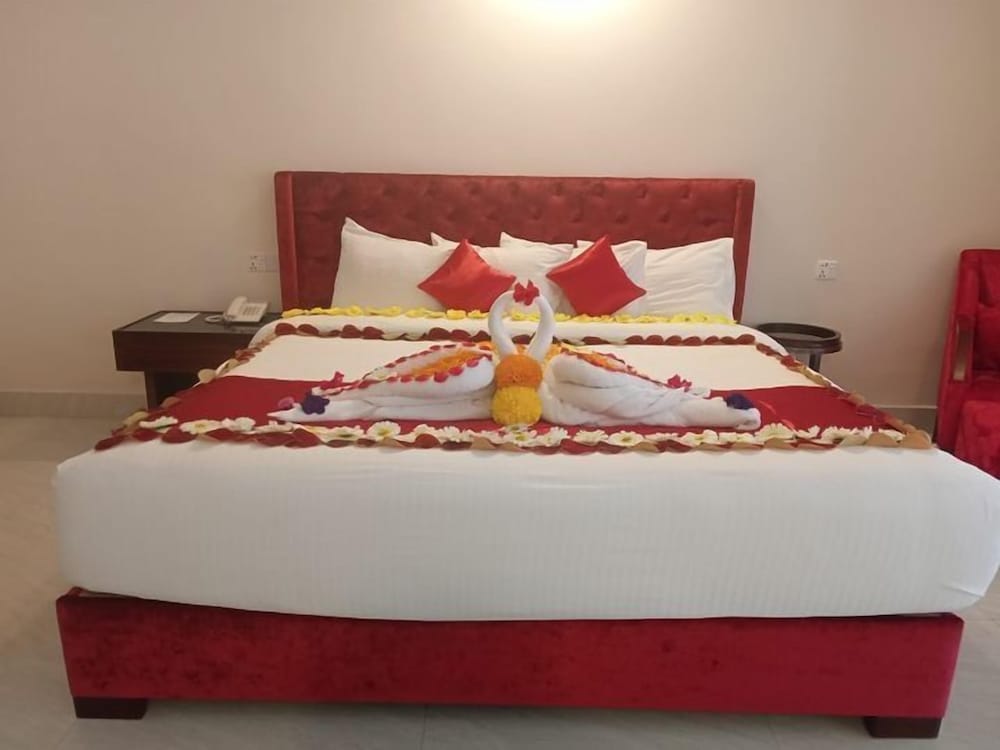 Luxury Double Room, 1 Bedroom, Accessible, City View photo 1