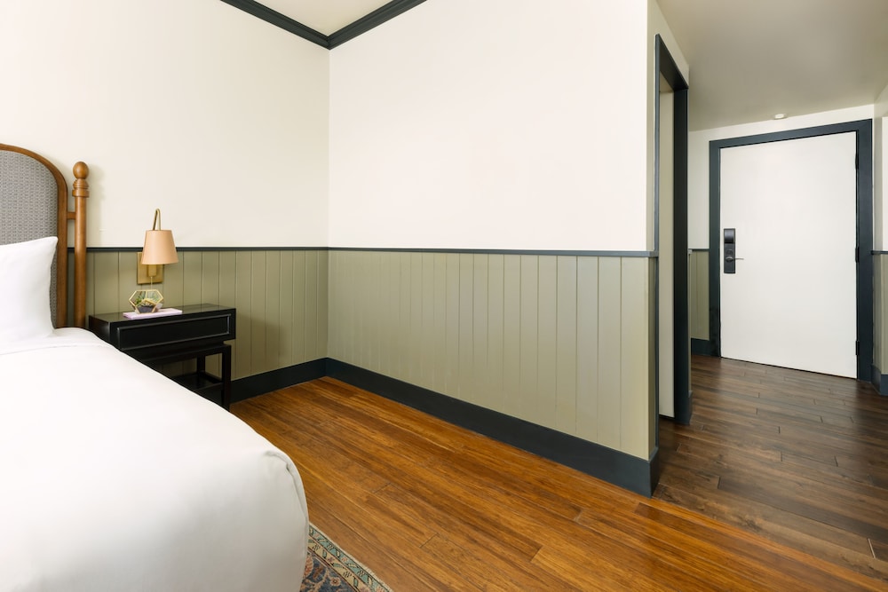 Room, 1 King Bed, Accessible