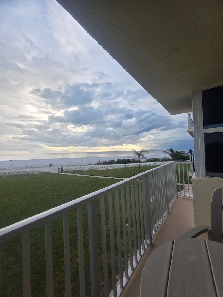 Beachfront w Stunning Views Modern Bright, Foto 19