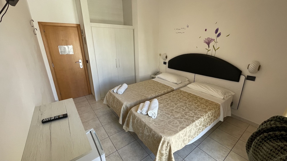 Basic Double Room - Photo 4