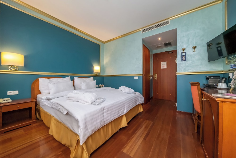 Economy Double or Twin Room