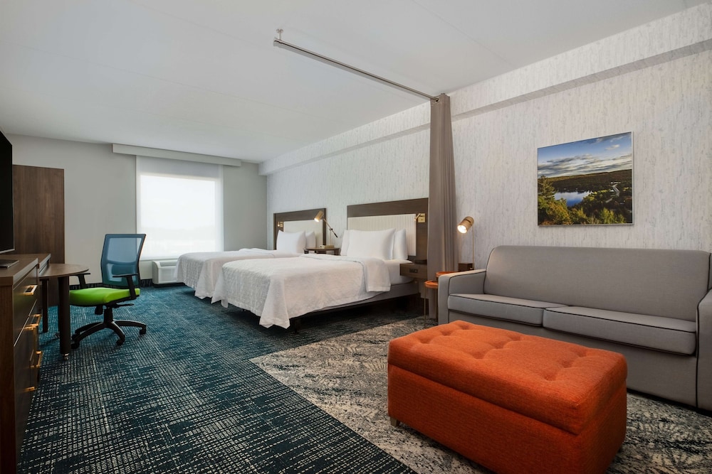 Basic Studio Suite, 2 Queen Beds - Photo 1
