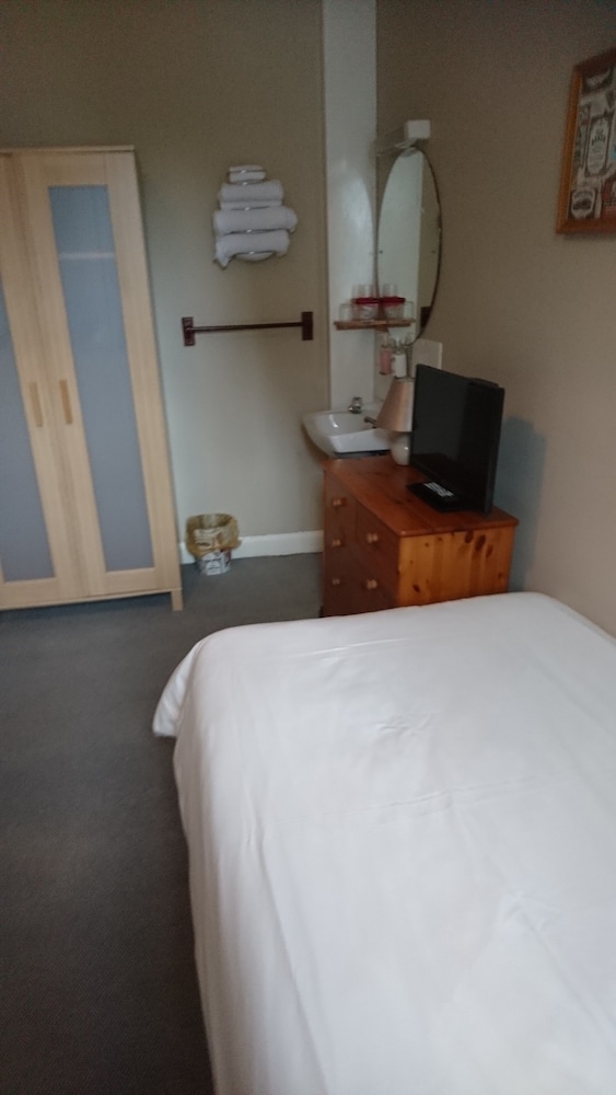 Single Room, Shared Bathroom