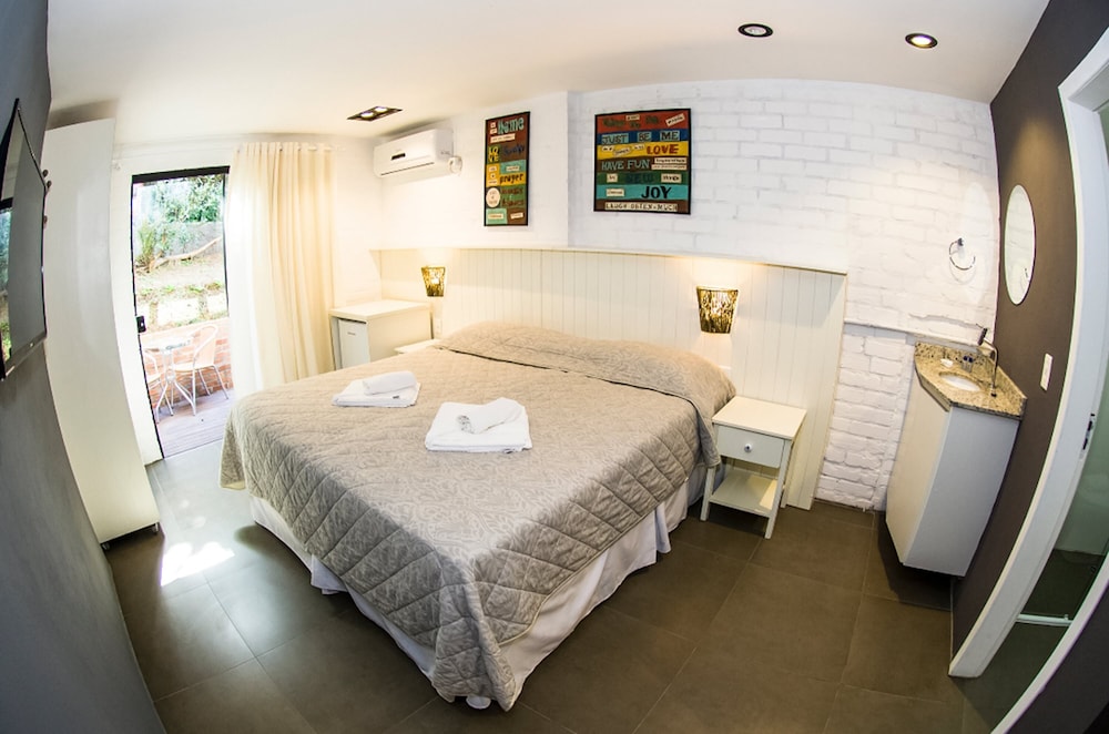 Standard Room, 1 Queen Bed, Garden View photo 1
