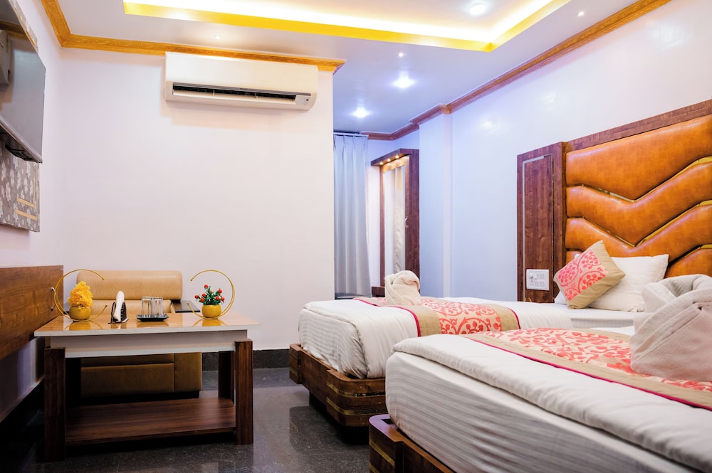 Deluxe Twin Room, City View photo 2