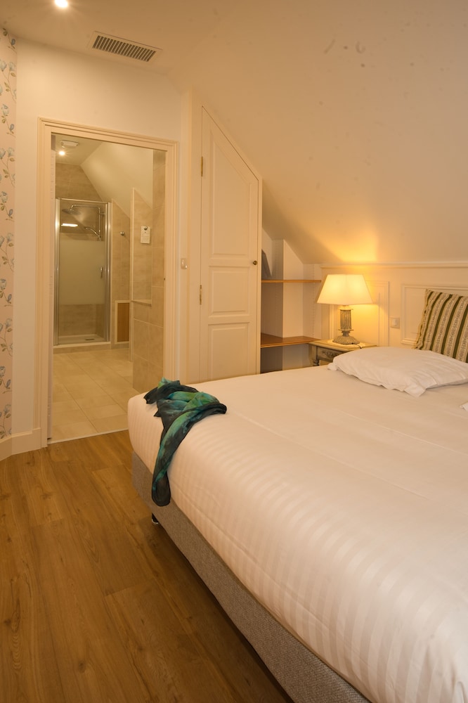 Charming Double Attic Premium Room - Photo 3
