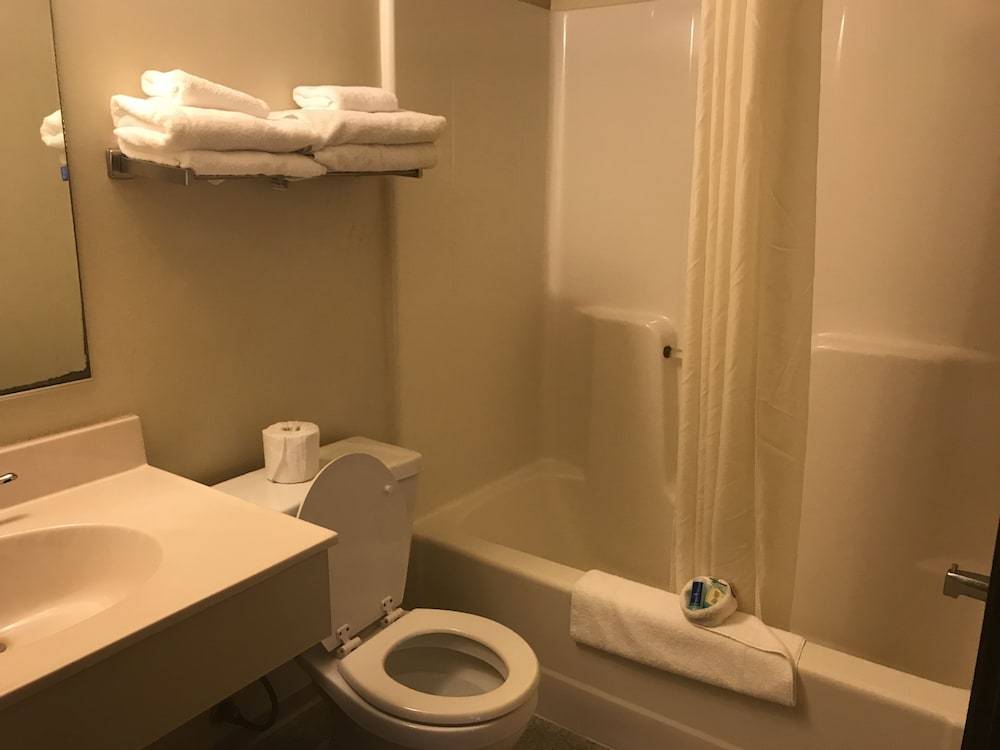 Standard Room, 2 Double Beds, Non Smoking photo 2