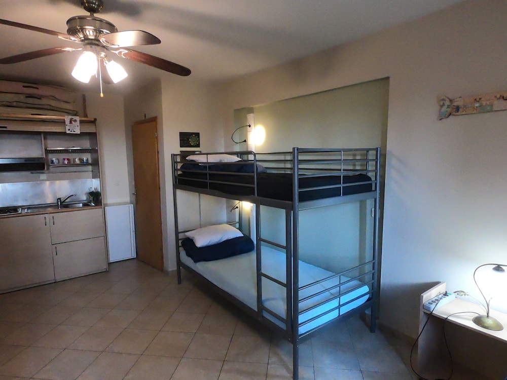 Basic Shared Dormitory, Mixed Dorm