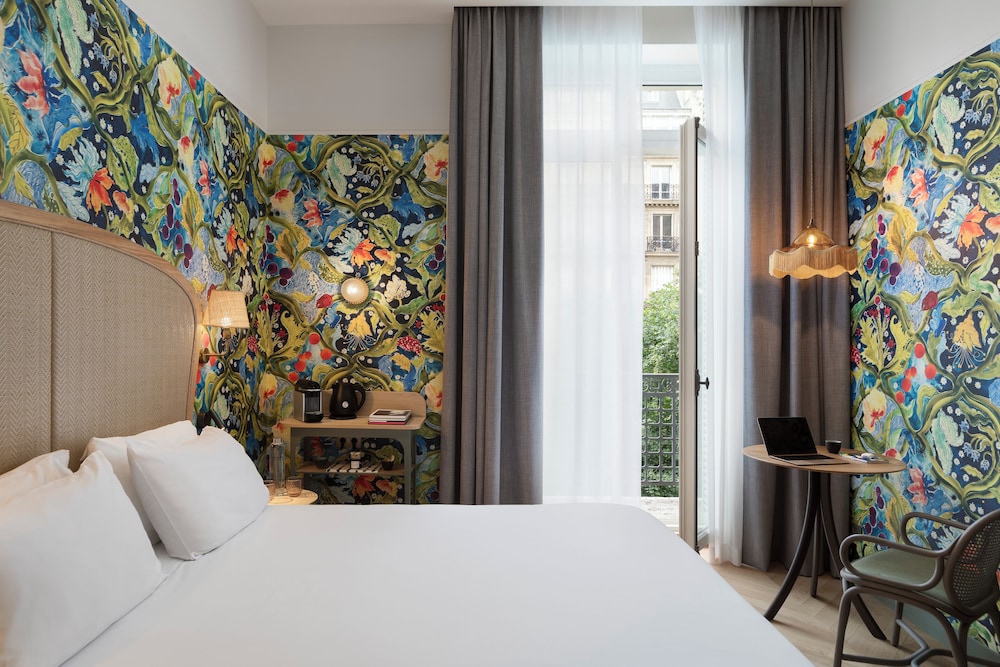 City Double Room thumbnail 5